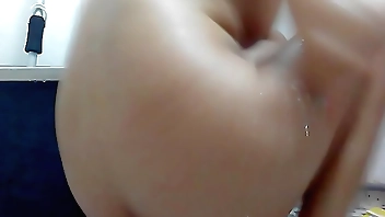 quay lén em hàng xóm