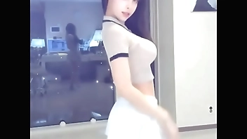 Sexy Chinese Streamer Dancing (Angela Manjusaka)