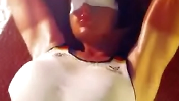 Amelialtie: HENTAI une asiatique qui se fait baiser par son entraîneur sportif