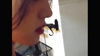 qinweiyingjie cooking for dinner, em xinh đẹp nấu ăn.