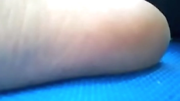 Piedi sudati dopo la palestra vuoi succhiarli tutti?