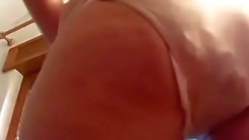 Raccolta di pannoloni sporchi pieni di piscio sei pronto?