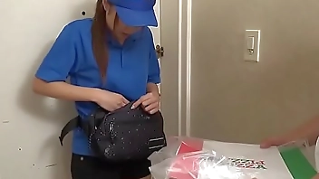 ハメられたピザデリバリー～アワビにザーメンをトッピング～ - 内村りな 1