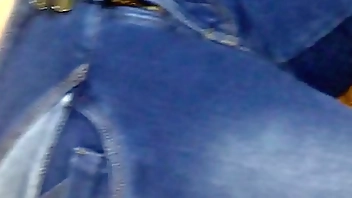 Mi amigo me graba masturbandome y teniendo un squirt