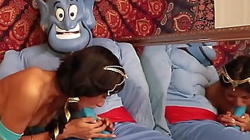 SLUTTY DISNEY PRINCESS FUCKS HERSELF WITH MAGIC LAMP