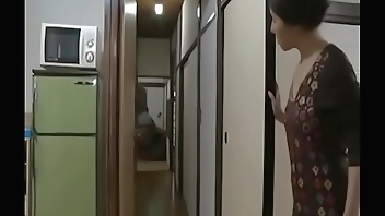 mom saw me - Famperv.com