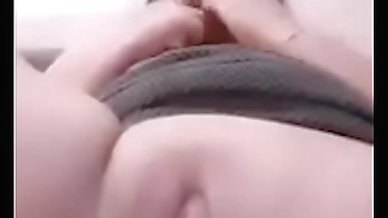 ยัด3นิ้วโชว์ในห้องลับ