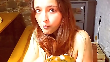 I fulfill a fantasy for my boyfriend and he gets very hot!!!