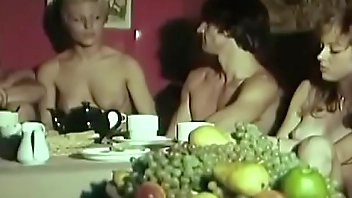 2 Suedoises a Paris - 1976