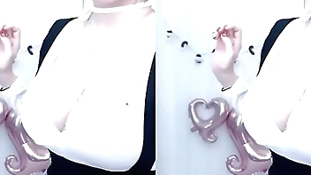 Jeehyeoun dances sexily #1