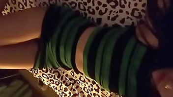 高富帥強哥寓所約炮六千元包夜的網紅臉蛋學院派綠茶婊