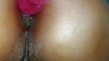 Mi amigo me mete en el ano un plug anal y me duele