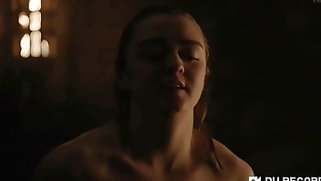 Arya Stark sex scene