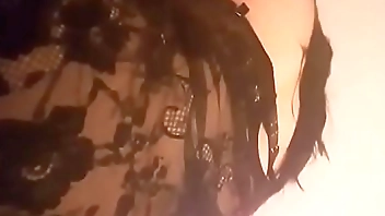 成熟风韵犹存网红御姐情趣装自慰受不了与炮友激情打炮欲望太强一般屌满足不了对白淫荡