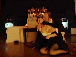 Sex with the Dead - My Husband's Coffin and I