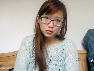 18 year old chick looking fucking hot