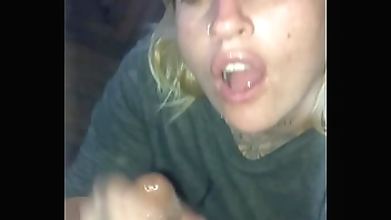 Suck until i explote in her pretty face