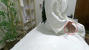 FLAGRANT - Hot black gym personal was filmed NAKED sucking the therapist - Tantric massage