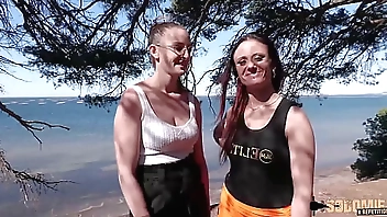 Arianna gets fucked by a naughty girl in a FFH threesome