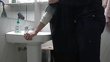 submissive muslim wife lets husband cum inside her asshole